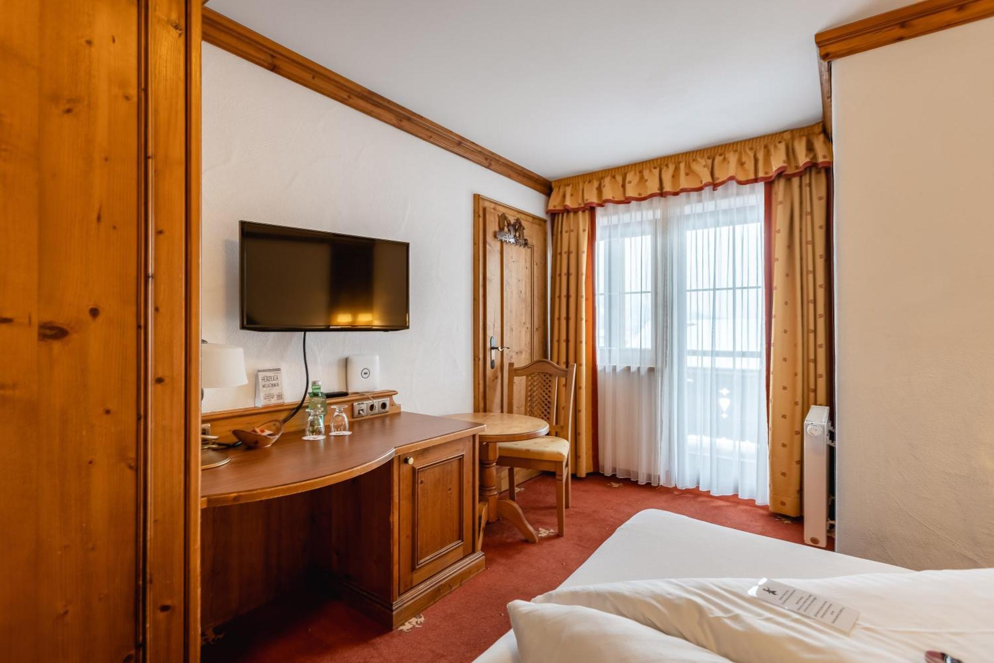 Hotel Restaurant Hexenalm Зёлль Экстерьер фото